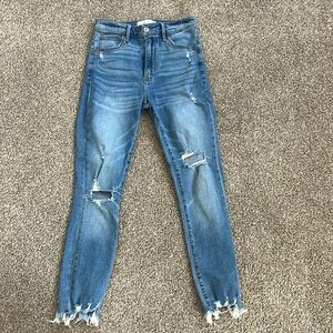 Abercrombie and fitch high rise super skinny ankle jeans size 25/0 short